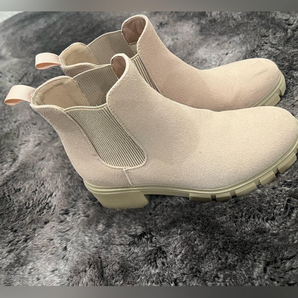 Women's Cream Ankle Boots